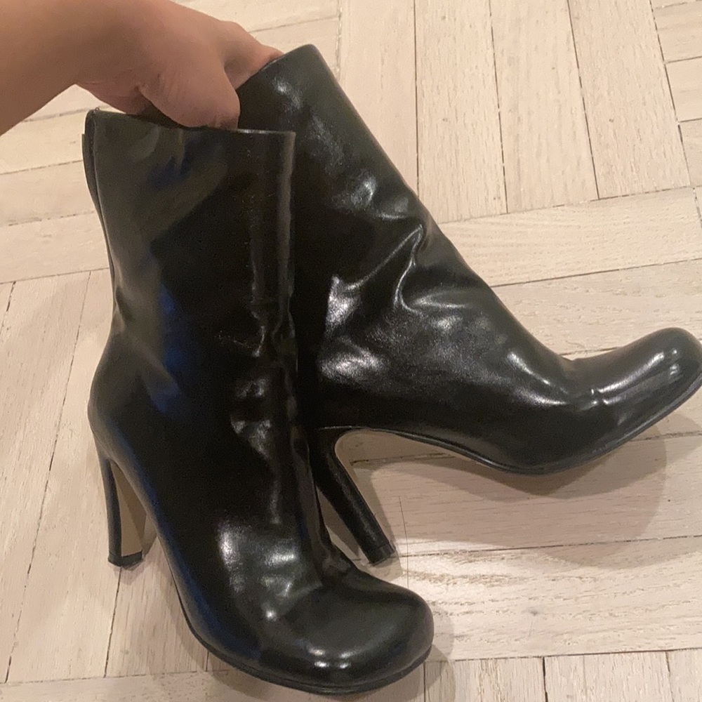 Black Boots